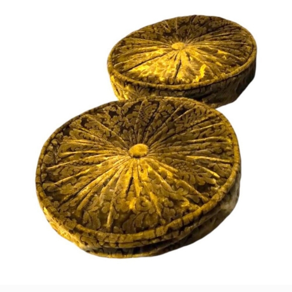 Set 2 Vintage 50s Smocked Velvet Round Pillows Olive Gold Pinwheel - Picture 7 of 14